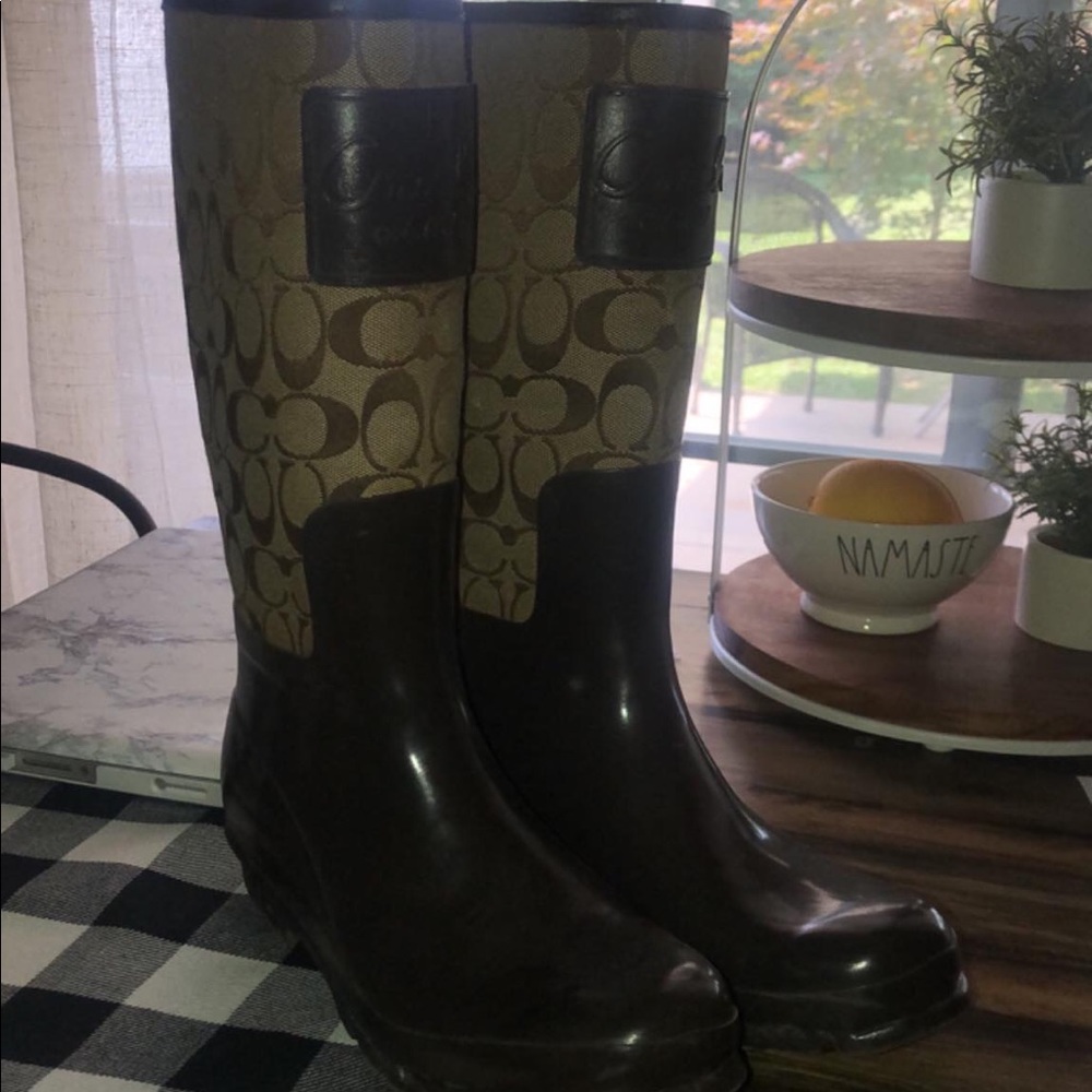 Women’s Coach Rainboots